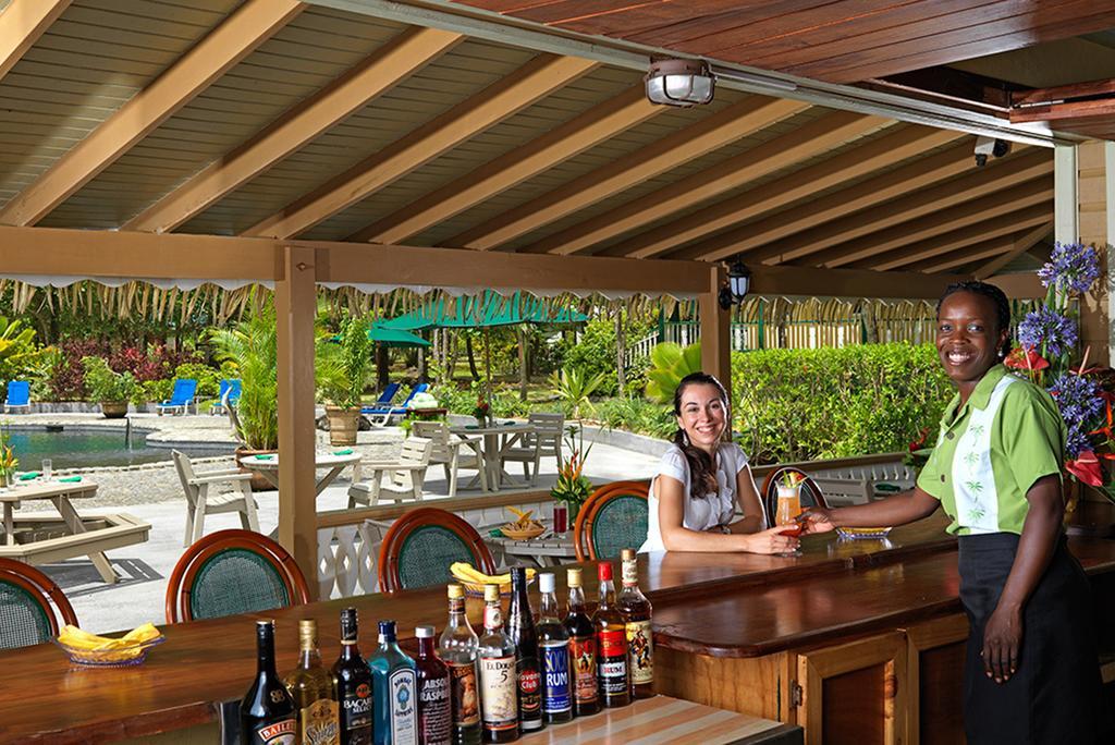 Rosalie Bay Resort Exteriör bild